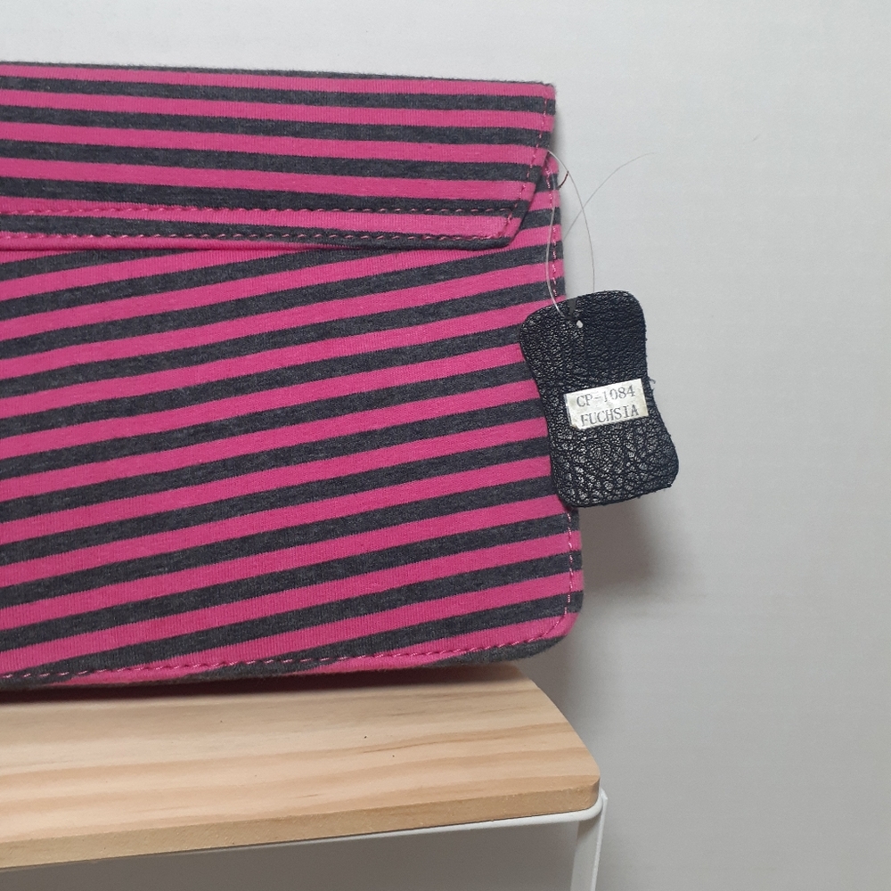 *NWT* Womens Striped Purse - Picture 6 of 8